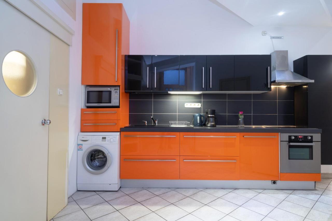 Kiraly Central Apartment With Free Parking And Ac Budapest Exterior foto
